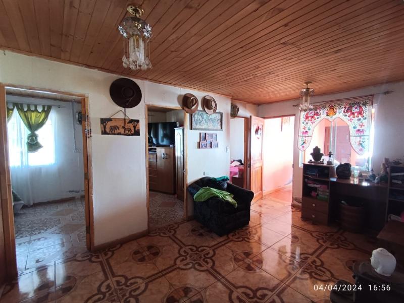 Se vende parcela mas casa y galpon Parral